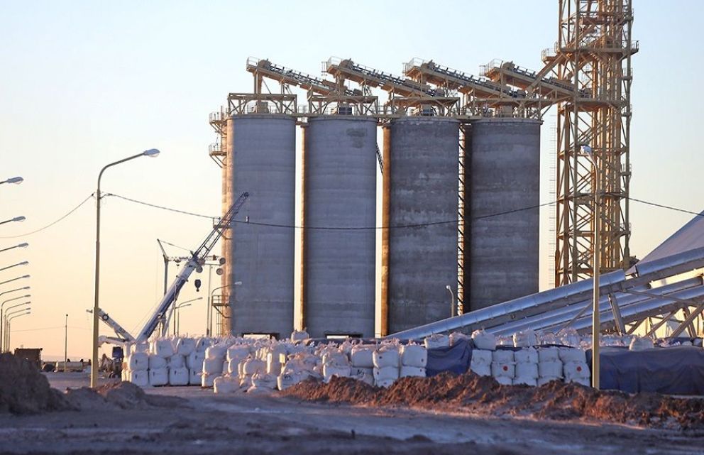 Figueroa destacó el potencial de las arenas neuquinas para abastecer el fracking y reducir costos logísticos
