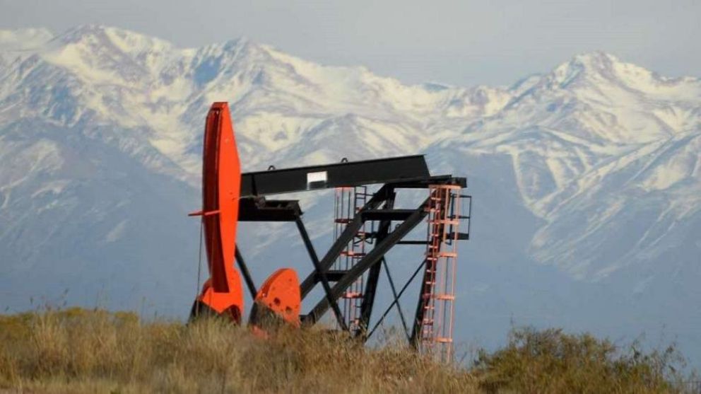 Mendoza avanza a dos frentes con el brazo norte de Vaca Muerta y nuevas adjudicaciones en el convencional