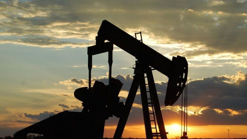 Menos reservas y más producción: la estrategia de EE.UU. frente a la tensión petrolera
