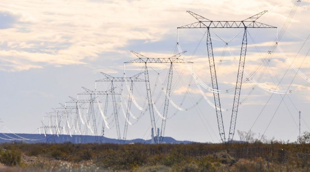El BID respaldará obras de transmisión eléctrica entre Puerto Madryn, Choele Choel y Bahía Blanca